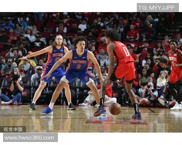 康宁汉姆表现平平半场仅得10分7助攻正负值低至负16影响力明显不足